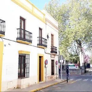 puerta-alameda-suites.es-andalucia.com/